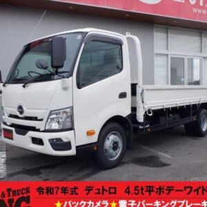 2025 Hino Dutro